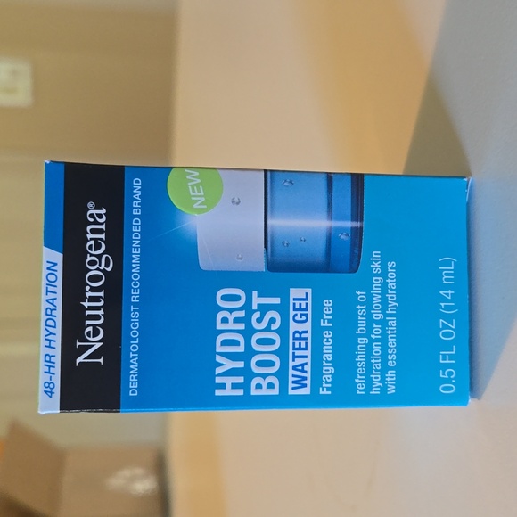 Neutrogena Hydro Boost Hyaluronic Acid Water Gel Moisturizer, travel size - Picture 3 of 6